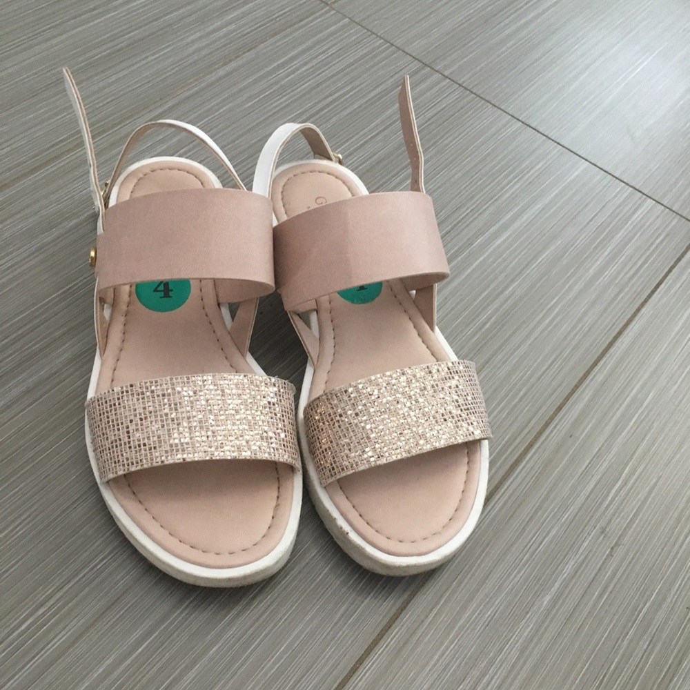 Shoes - Picture 2 of 3